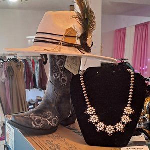 Women's Smokey Black Snip Toe Cowboy Boot